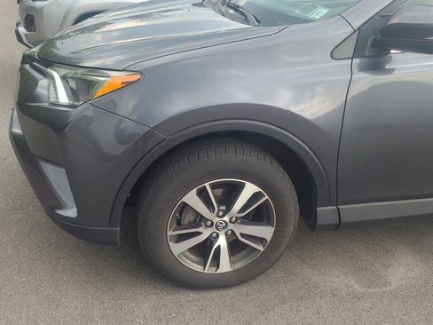 Used 2016 Toyota RAV4 XLE AWD/4WD image 3