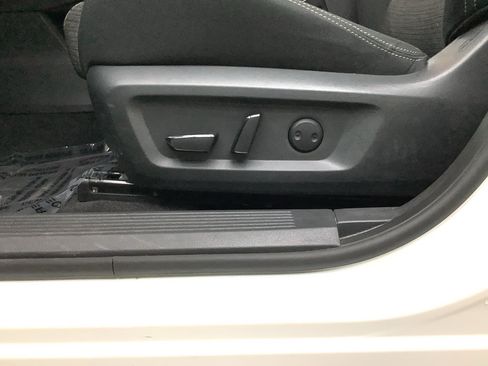 Used 2023 Nissan Rogue SV AWD/4WD image 12