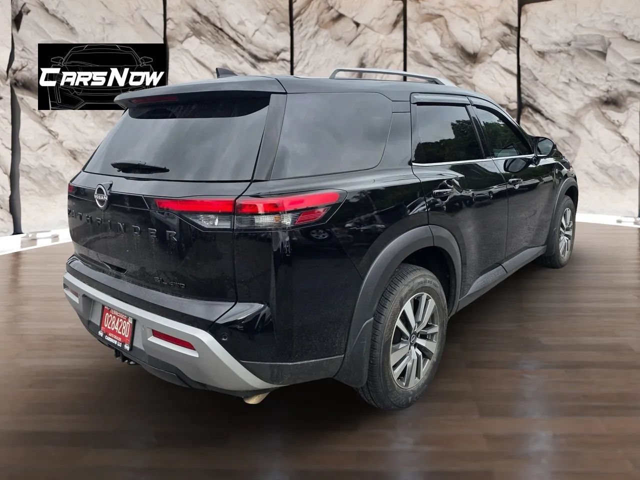 Used 2025 Nissan Pathfinder SL w/ Black Appearance Package AWD/4WD image 6