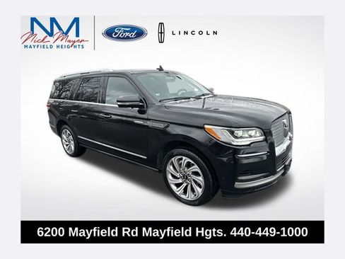 Used 2024 Lincoln Navigator L 4WD image 1