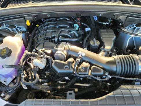 New 2025 Jeep Grand Cherokee Limited w/ Black Appearance Package image 21