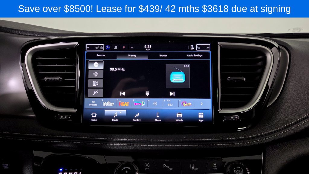 New 2026 Chrysler Pacifica Select w/ S Appearance Package FWD image 24