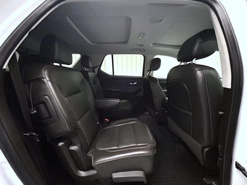 Used 2021 Chevrolet Traverse Premier w/ Redline Edition AWD/4WD image 18