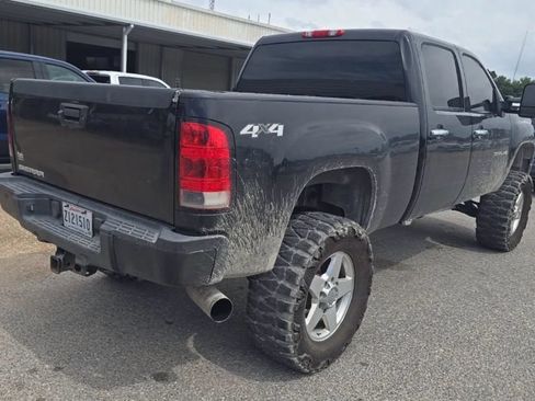 Used 2013 GMC Sierra 2500 Denali AWD/4WD image 3