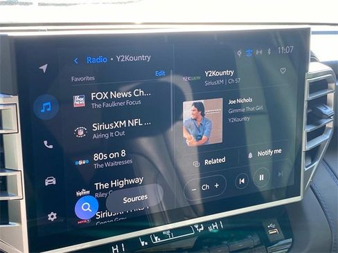 Used 2025 Toyota Sequoia Platinum image 25