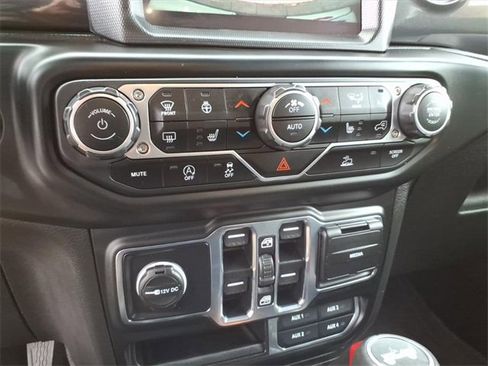 Used 2023 Jeep Wrangler Altitude image 21