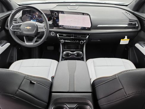 New 2026 Chevrolet Traverse High Country FWD image 16