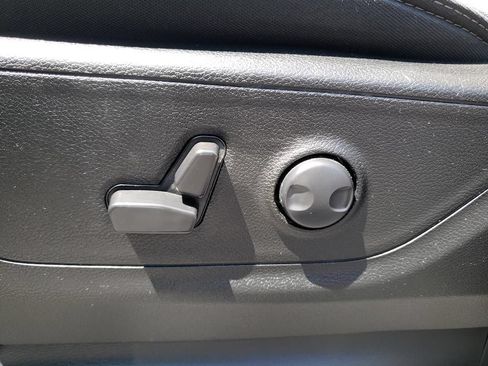 Used 2024 RAM 1500 Big Horn AWD/4WD image 17