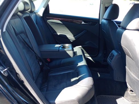 Used 2013 Volkswagen Passat 2.5 SEL Premium FWD image 21