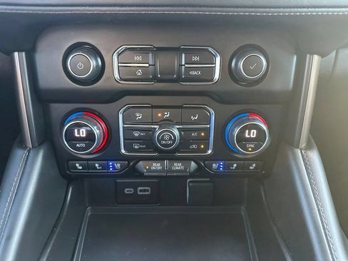 Used 2023 Chevrolet Tahoe High Country w/ Premium Package AWD/4WD image 5