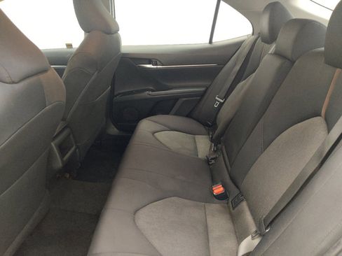 Used 2018 Toyota Camry LE FWD image 18