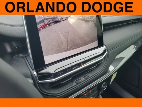 New 2026 Jeep Compass Latitude image 17