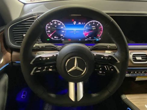New 2026 Mercedes-Benz GLS 450 4MATIC image 11