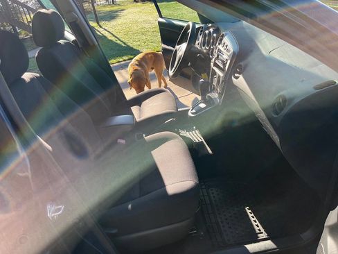 Used 2007 Pontiac Vibe w/ Preferred Package image 5