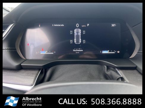 New 2025 Jeep Grand Cherokee Limited w/ Luxury Tech Group II image 22