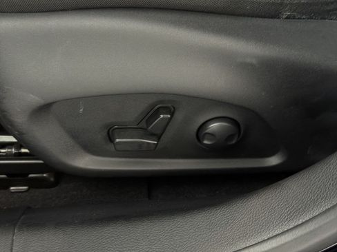 Used 2024 Jeep Compass Limited w/ Sun and Sound Group AWD/4WD image 14