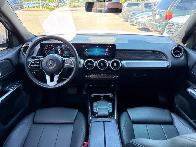 Used 2022 Mercedes-Benz GLB 250 4MATIC w/ Premium Package Lite image 26