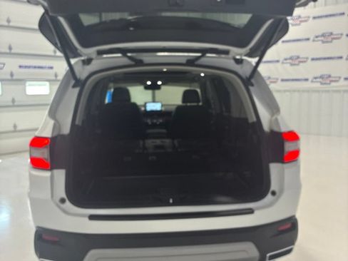 Used 2025 Honda Pilot Touring image 32