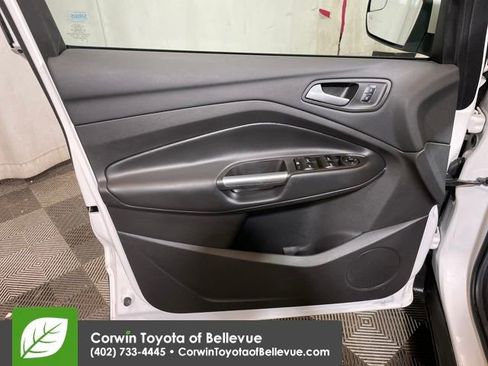 Used 2017 Ford Escape SE w/ SE Cold Weather Package image 10