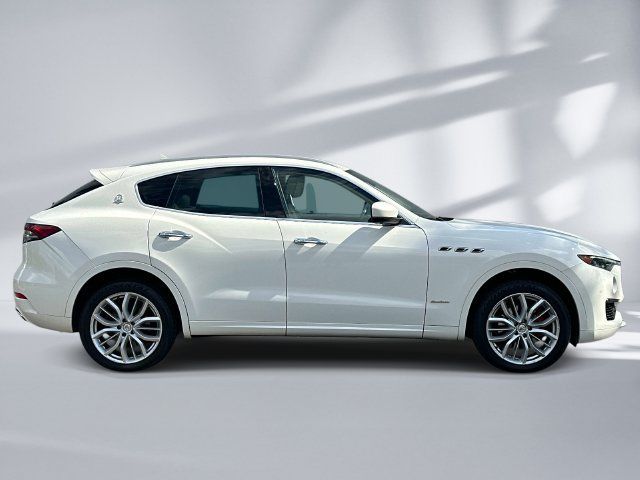 Used 2021 Maserati Levante GranLusso AWD/4WD image 5