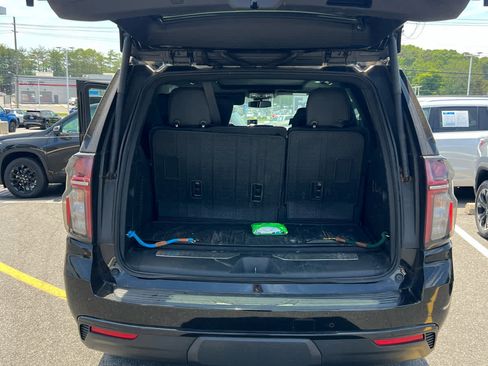 Certified 2023 Chevrolet Tahoe Z71 w/ Luxury Package AWD/4WD image 10