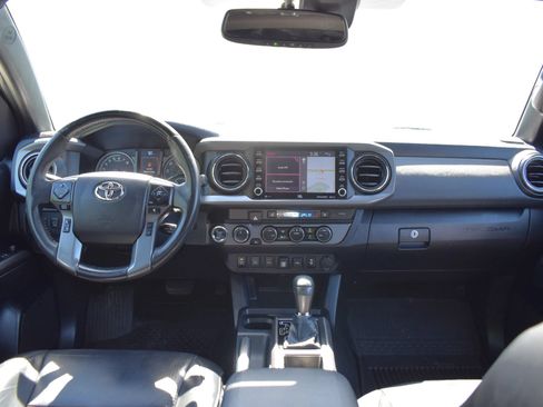 Used 2022 Toyota Tacoma TRD Off-Road w/ TRD Premium Off Road Package AWD/4WD image 51