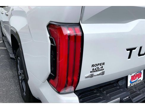 Used 2024 Toyota Tundra Limited AWD/4WD image 29