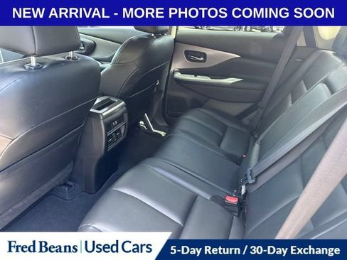 Used 2022 Nissan Murano SV w/ SV Midnight Edition Package FWD image 9