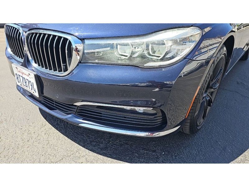 Used 2017 BMW 740i RWD image 5