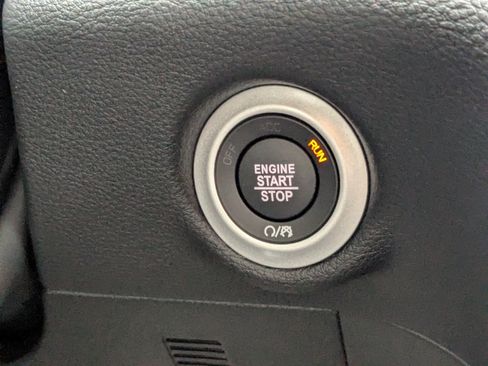 New 2026 Chrysler Pacifica Limited w/ S Appearance Package image 28