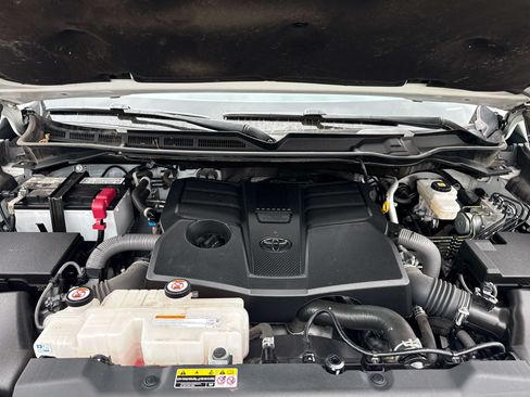 Used 2023 Toyota Tundra SR5 AWD/4WD image 9
