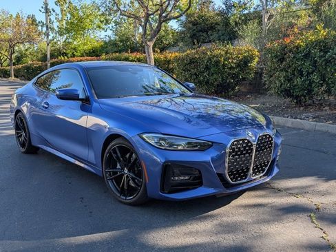 Used 2021 BMW 430i Coupe w/ M Sport Package RWD image 3