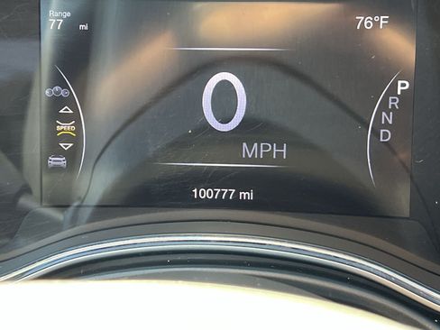 Used 2019 Jeep Grand Cherokee Laredo w/ Laredo X Package RWD image 15
