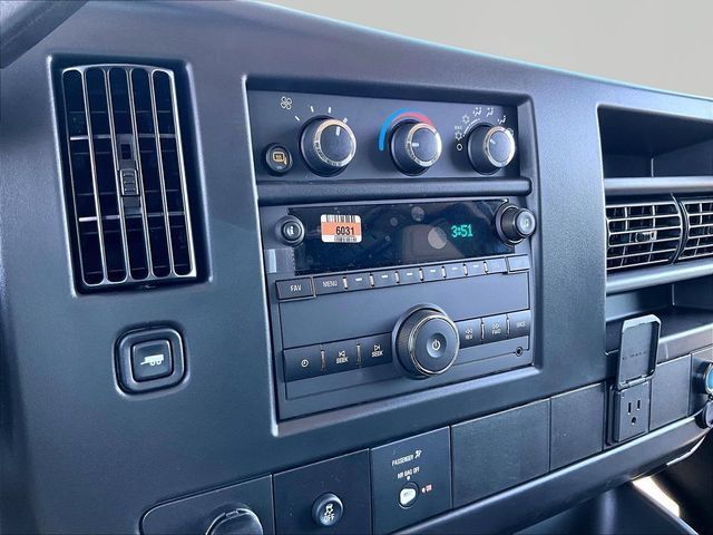 New 2026 Chevrolet Express 2500 w/ Driver Convenience Package RWD image 19