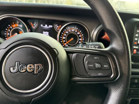 Used 2022 Jeep Wrangler Unlimited Sport image 30