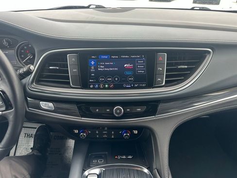Used 2024 Buick Enclave Essence w/ Sport Touring Edition image 18