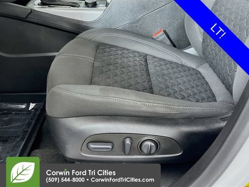 Used 2022 Chevrolet Blazer LT AWD/4WD image 22