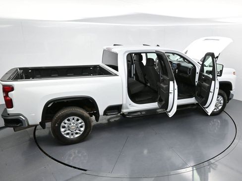 Used 2021 Chevrolet Silverado 2500 LT w/ Z71 Off-Road Package image 39