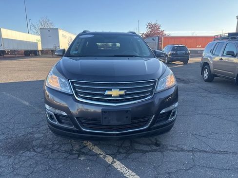 Used 2014 Chevrolet Traverse LT image 3