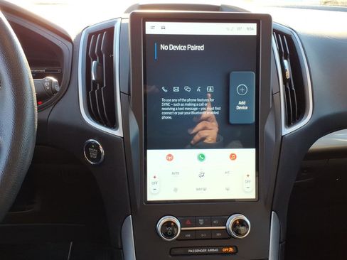 Certified 2022 Ford Edge SE w/ Black Appearance Package image 21