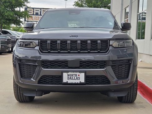 New 2026 Jeep Grand Cherokee Altitude AWD/4WD image 5