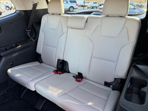 Used 2023 Kia Telluride S image 13