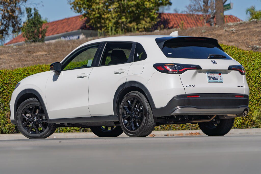 Used 2025 Honda HR-V Sport image 2