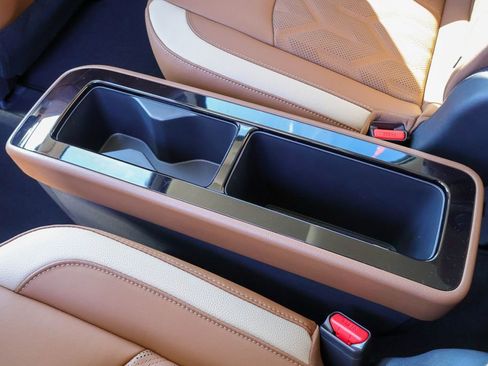 New 2026 Nissan Pathfinder Platinum image 18