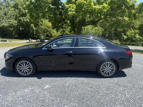 Used 2025 Mercedes-Benz CLA 250 4MATIC image 8