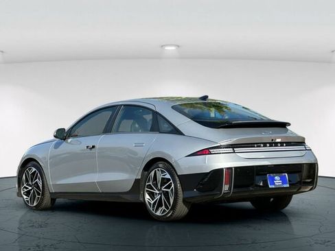 Used 2025 Hyundai Ioniq 6 SEL RWD image 4