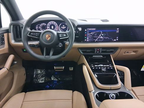 New 2026 Porsche Cayenne AWD/4WD image 4