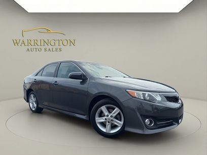 Used 2014 Toyota Camry SE w/ Moonroof Package