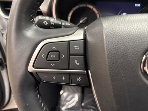 Used 2022 Toyota Highlander XLE image 33