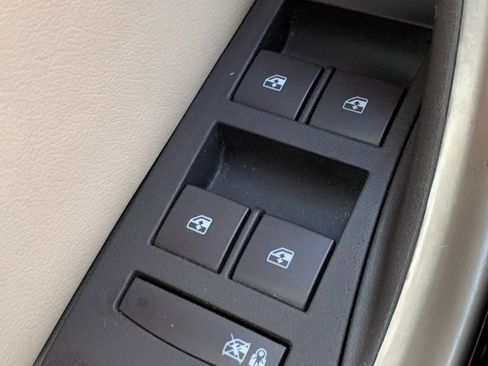 Used 2013 Buick Verano Leather FWD image 18